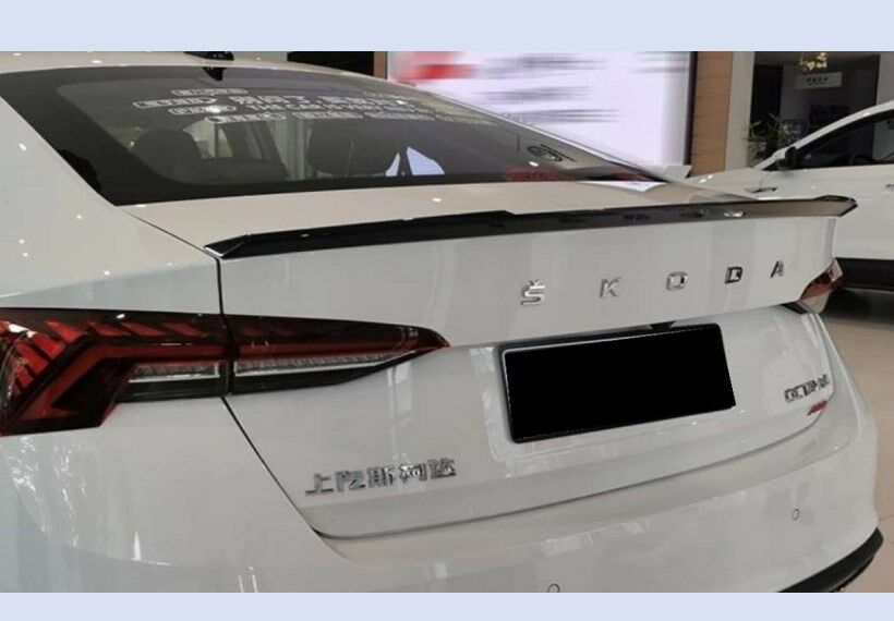 SKODA OCTAVİA MK4 BIÇAK STİL SPOYLER 2021+ PARLAK SİYAH