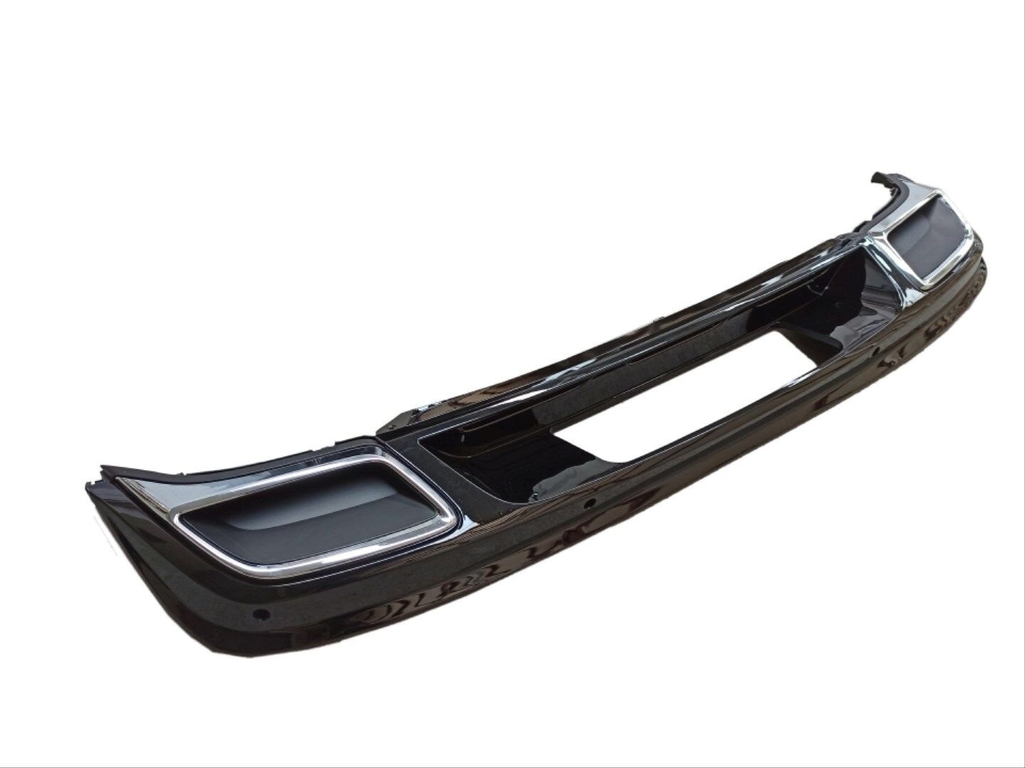 VW TIGUAN  RLINE ARKA DİFÜZÖR 2016 2020 PARLAK SİYAH