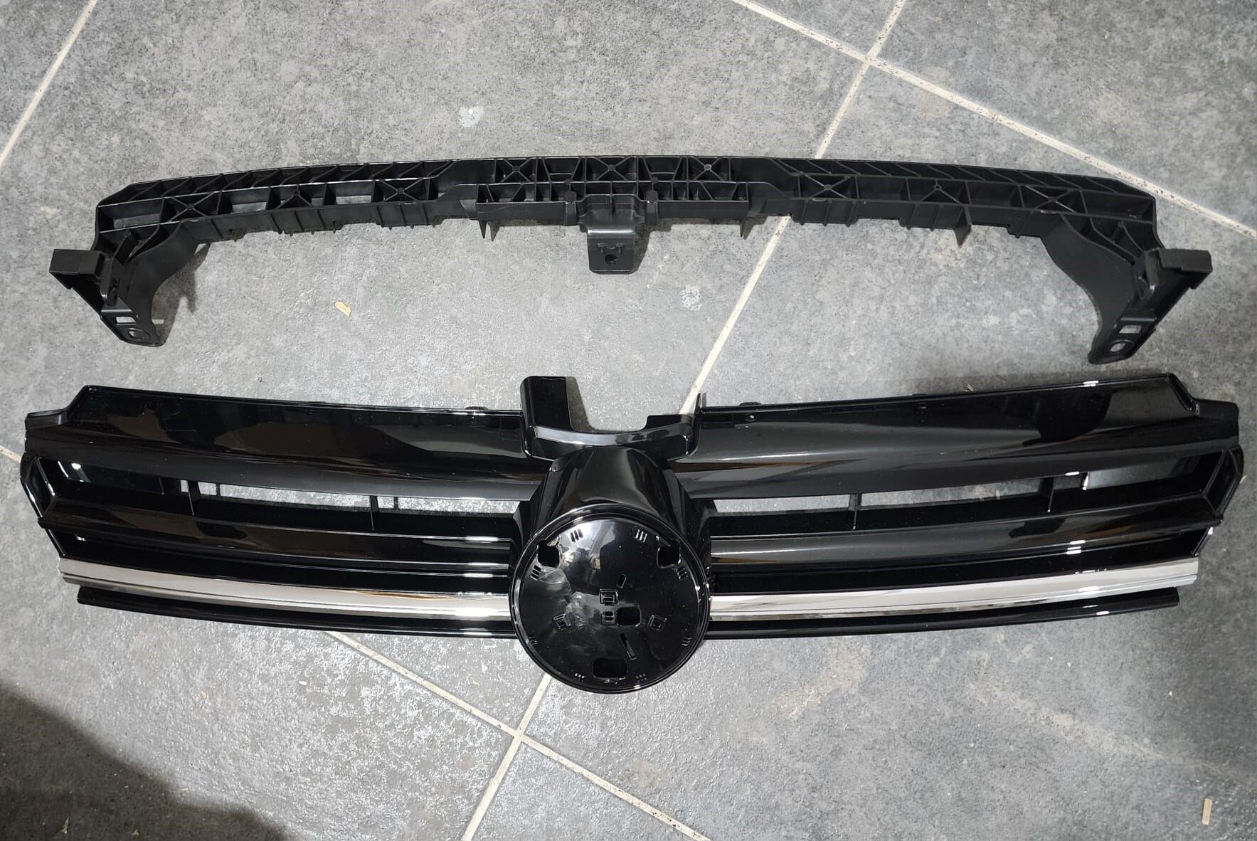 Golf 7 İçin 7.5 R Tampon Uyumlu Panjur ve Braketi