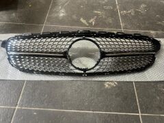 MERCEDES C SERİSİ W205 DIAMOND PANJUR 2015 2018 KROM + SİYAH KROM ÇITALI