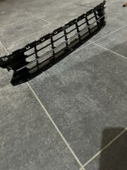 PASSAT B8 RLİNE TAMPON ORTA IZGARASI