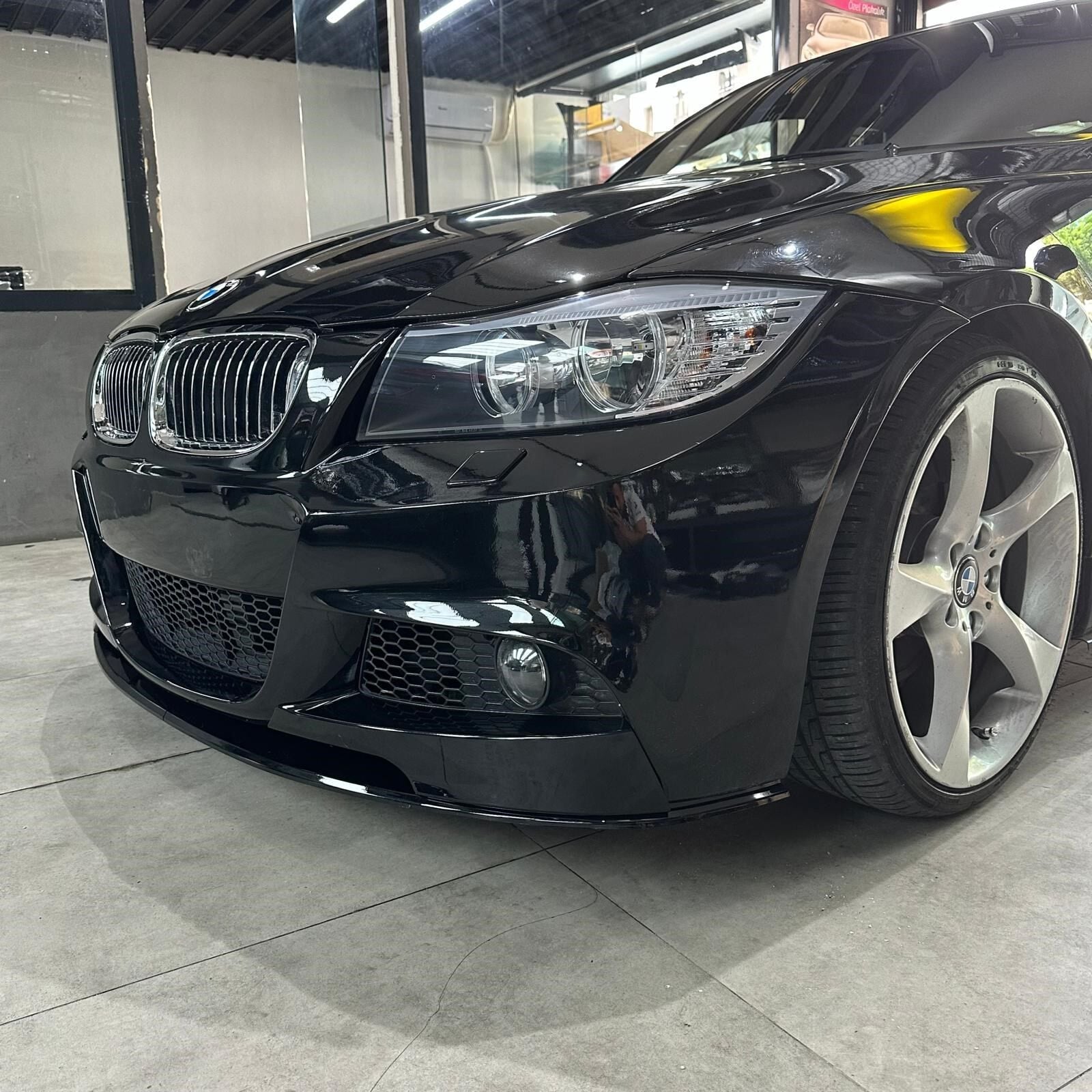 BMW 3 SERİSİ E90  M SPORT UYUMLU LCI ÖN LİP  2009 2012  PARLAK SİYAH