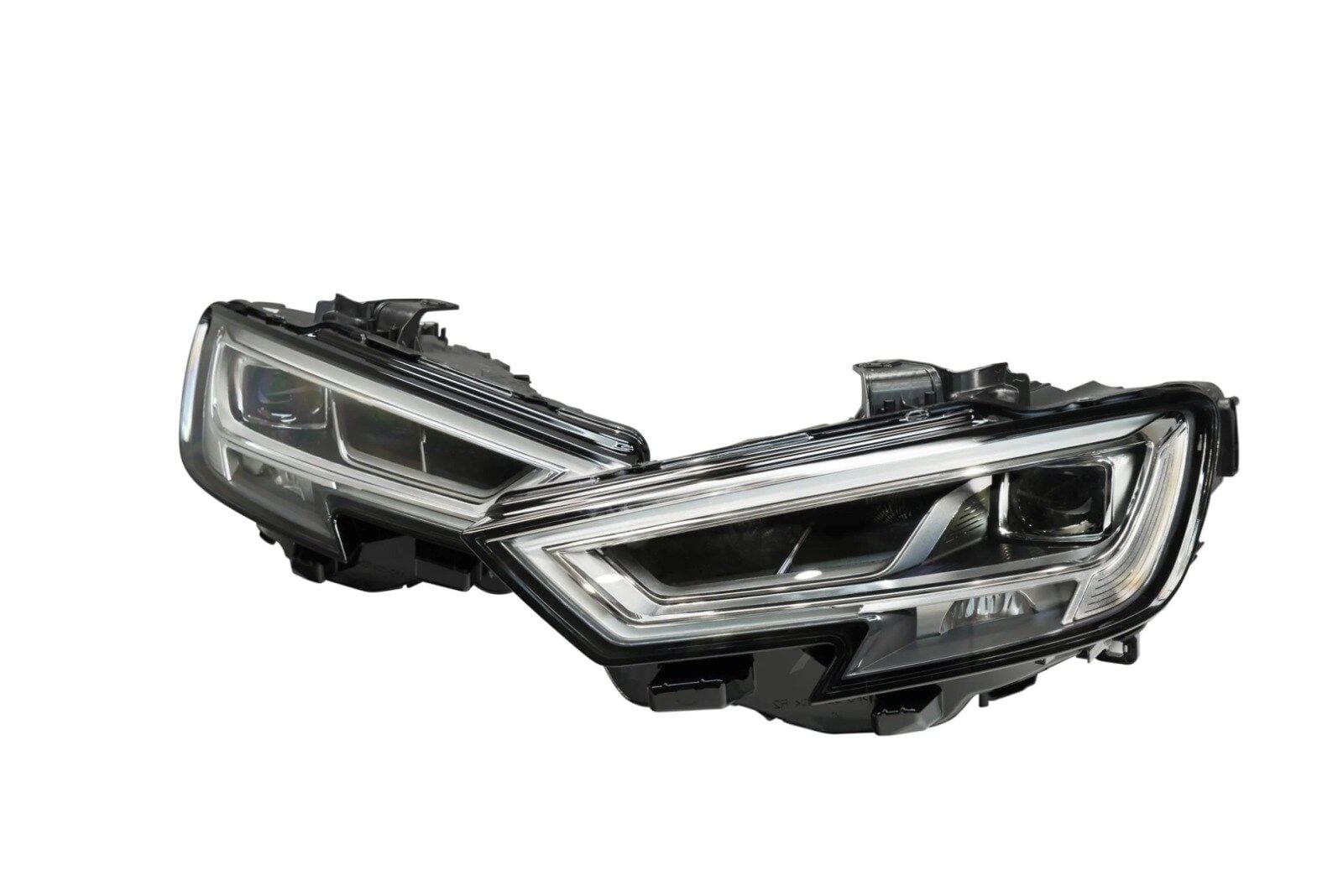 AUDİ A3 8V MATRIX LED FAR SETİ  2017 2020