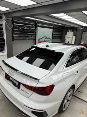 AUDİ A3 8Y CAM ÜSTÜ SPOYLER 2021 2022 2023 2024 PARLAK SİYAH SPOİLER YARASA MODEL