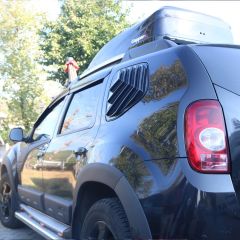 DACİA DUSTER 2009-2017 KELEBEK CAM VİZÖRÜ PARLAK SİYAH