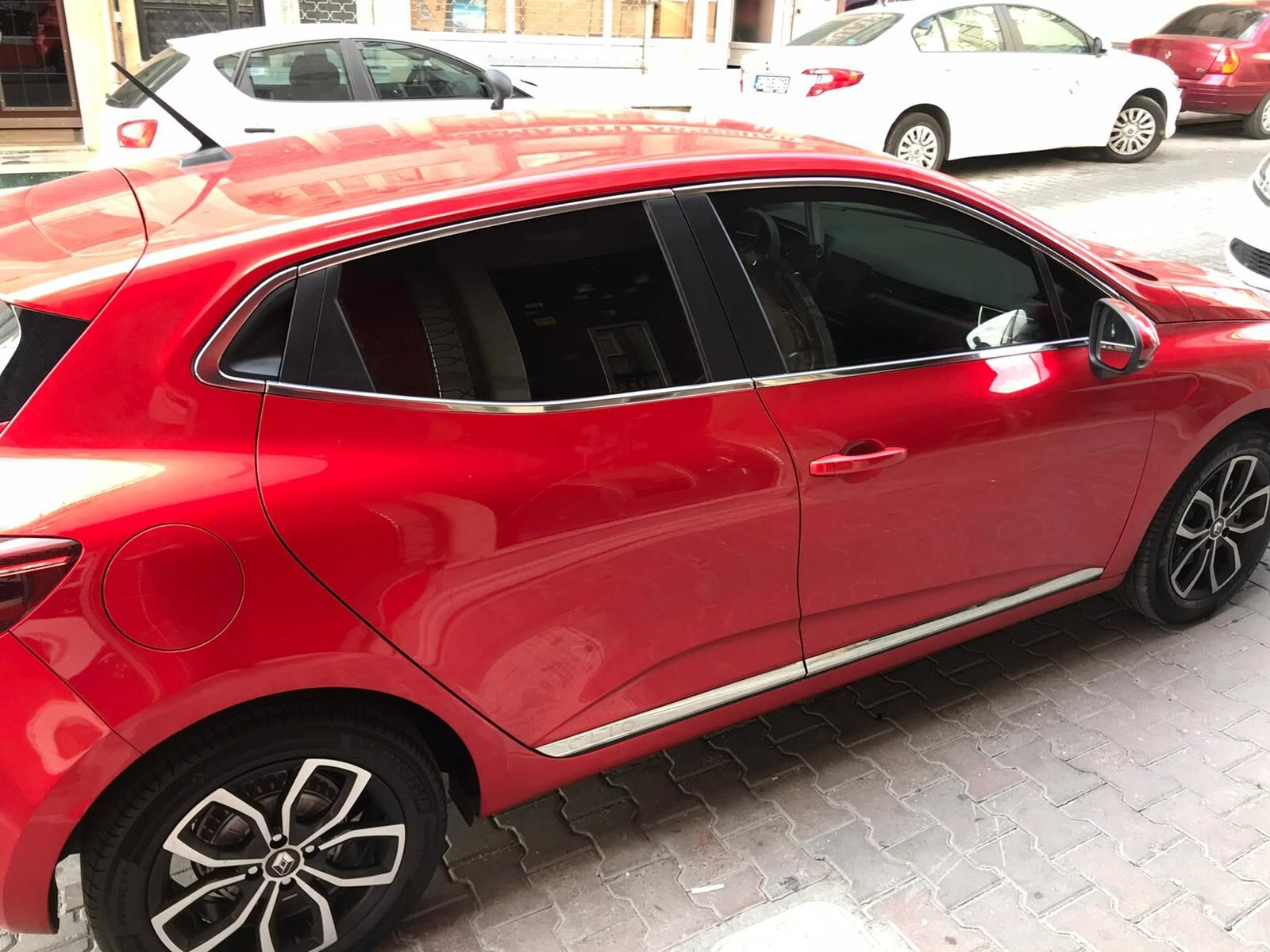Renault Clio 5 Komple Krom Cam Çerçevesi, 2020, Paslanmaz Çelik, Alt Üst Fitil Üstü Krom Çıtalar