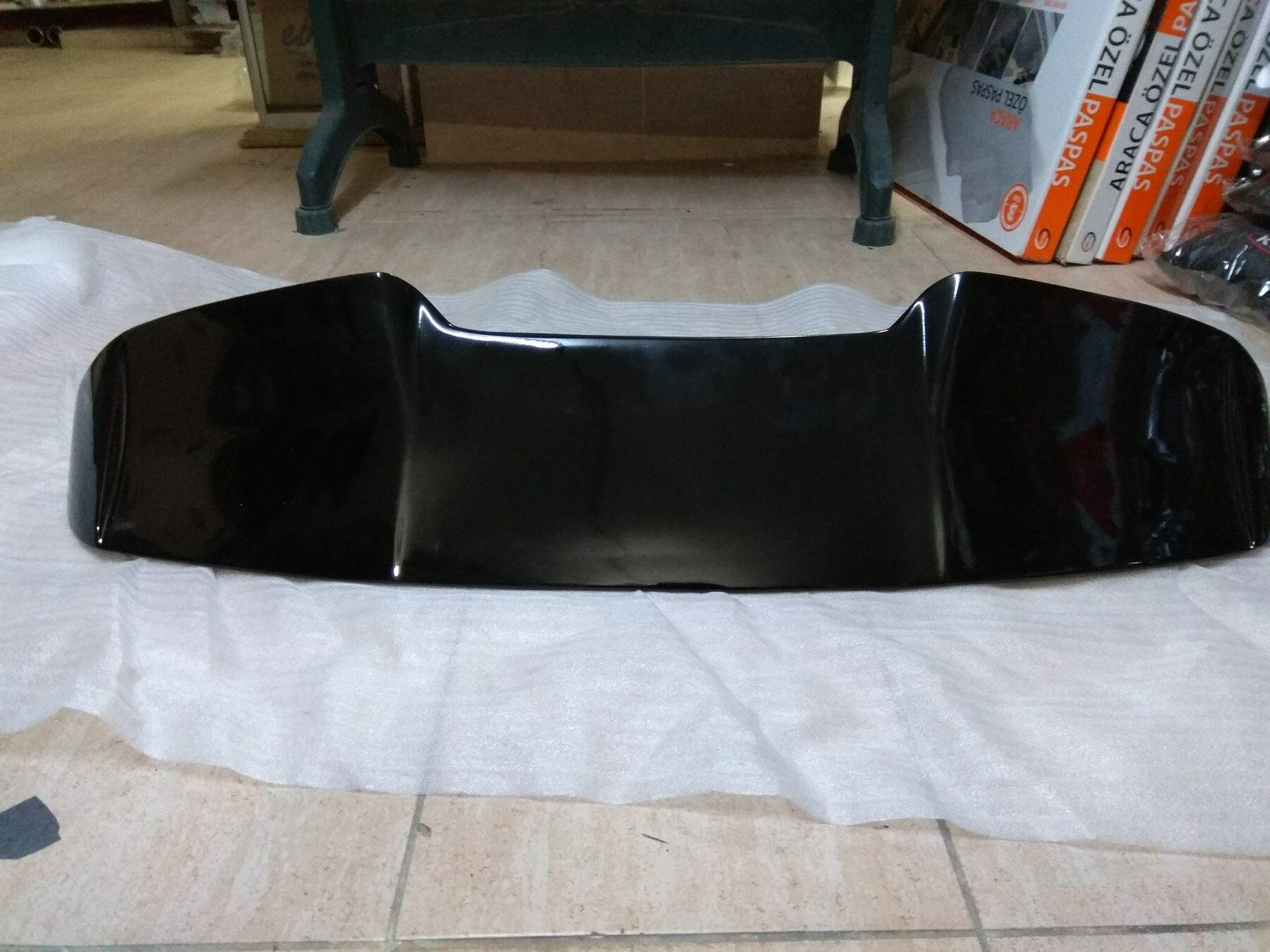 Peugeot 208 Spoiler, Arka Cam Üstü Rüzgarlığı Spoyler Piano Black Boyalı