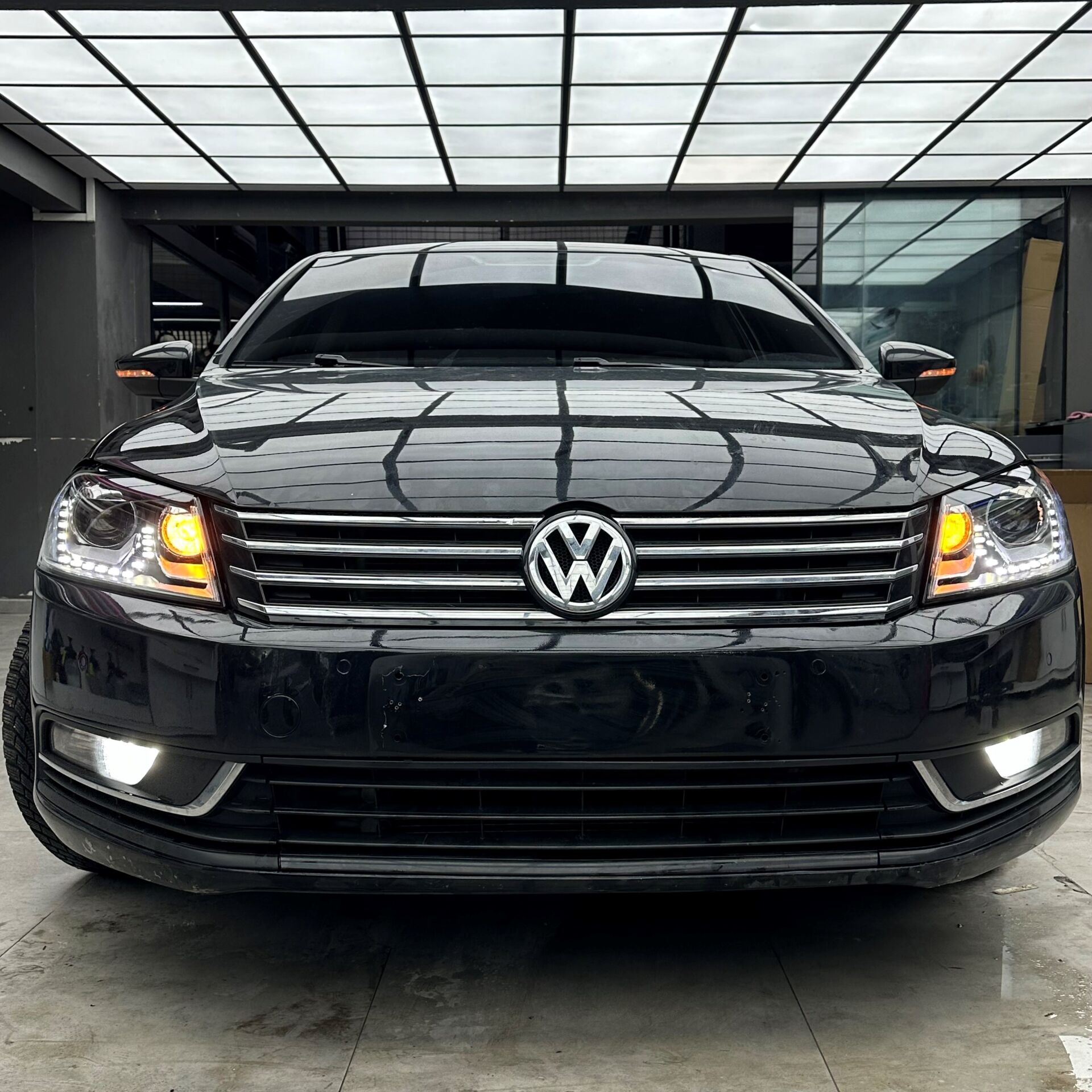 VOLKSWAGEN PASSAT B7 HIGHLINE LED FAR